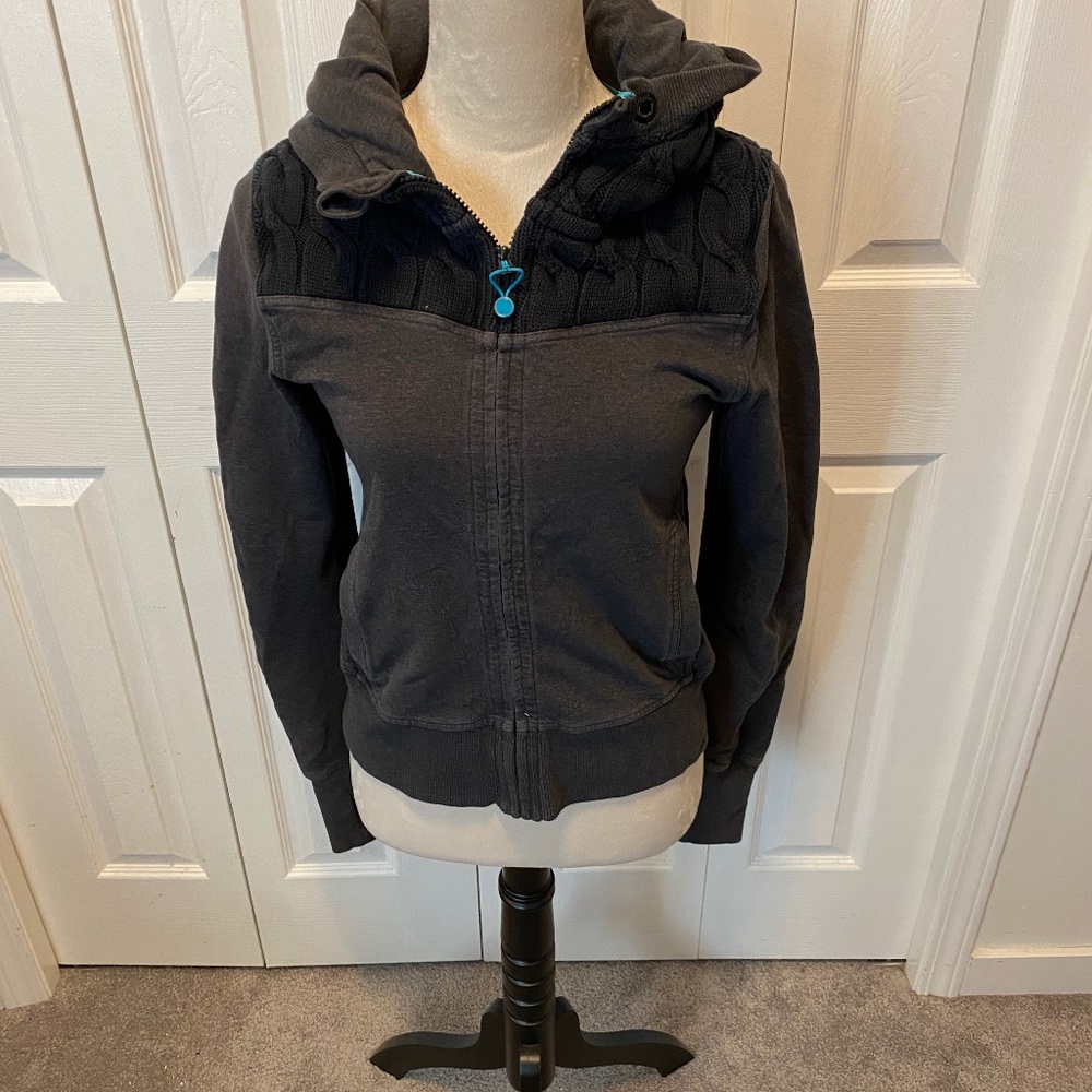 Lululemon size 8 hoddie